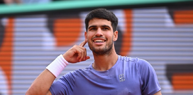 Carlos Alcaraz debuts new hairstyle at US Open