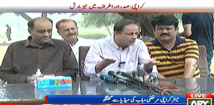 Karachi: Mayor Wahab inspects work at Green Line Common Corridor