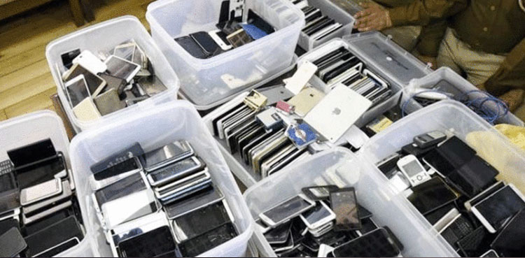 mobile-phone-smuggling-network,-cargo-comapnies,-busted,-Lahore