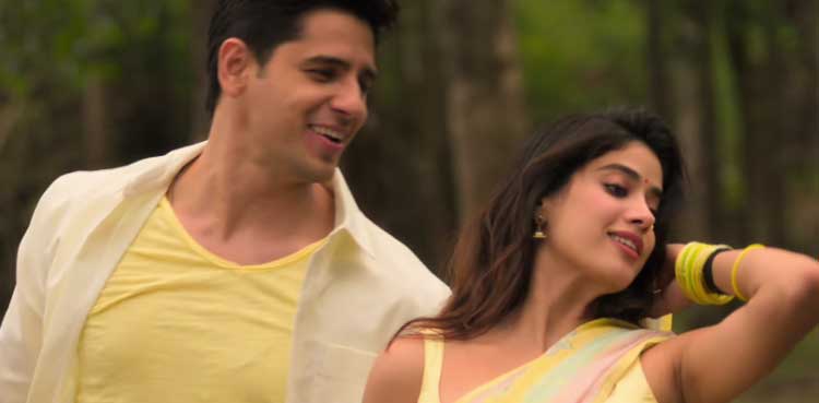 Param Sundari Movie Review: A Cliché-Filled Romcom That Misses the Kerala Vibe