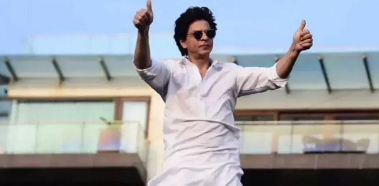 Real-life fan? Man disguises as delivery boy to enter Shah Rukh Khans Mannat