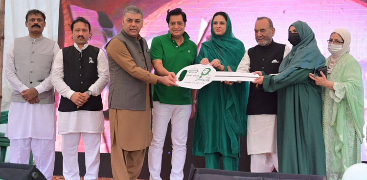 DC Saba Asghar, Women empowerment in Pakistan, Sialkot female teachers initiative, Electric bikes for teachers, Independence Day 2025 Pakistan