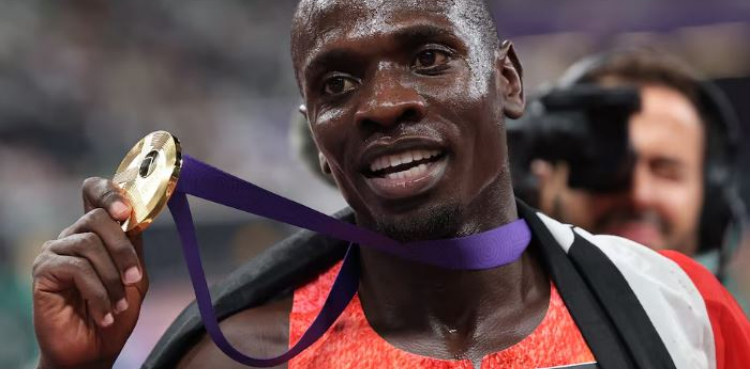Emmanuel Wanyonyi claims world 800m gold in championship record