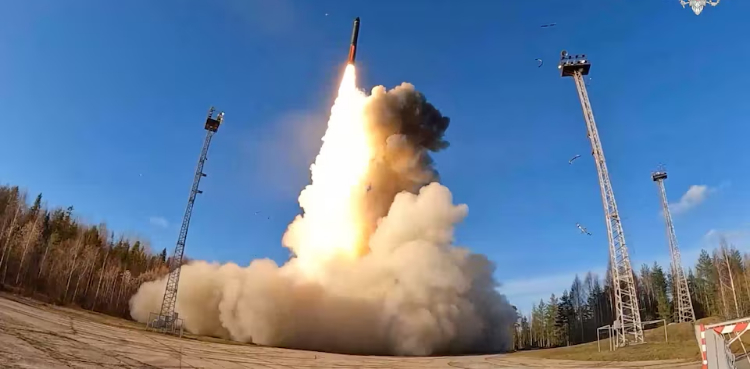Russia holds nuclear drills, Ukraine seeks Swedish jets as Trump delays summit