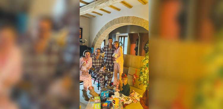 Ryan Seacrest, Christmas, 