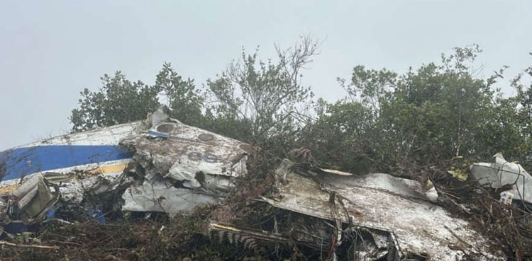 Plane crash in Colombia kills 15, including politician