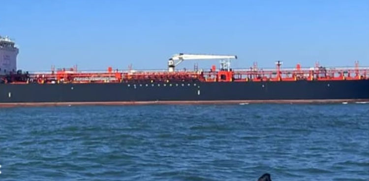 Pakistan continues to receive petrol, LPG cargo vessels