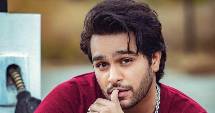 Asim Azhar surprises fans with new song after exhausting America tour