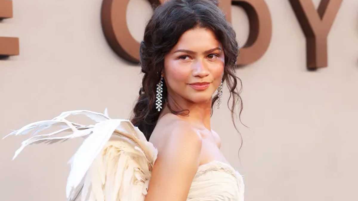 Zendaya channels ancient goddess vibes in ‘Odyssey’ premiere